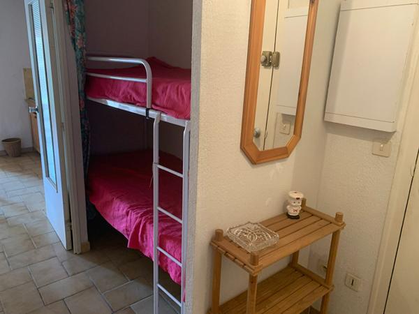 LE PRADET La Garonne - Appartement de type 2 - Parking - Emplacement privilégié à proximité de la plage.