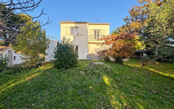 Maison à vendre    5 pièces •  Martigues