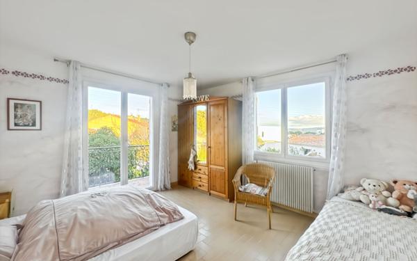 Maison à vendre    5 pièces •  Martigues