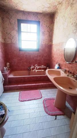 Maison Plain-pied sur sous-sol avec garage et jardin 7454 m2