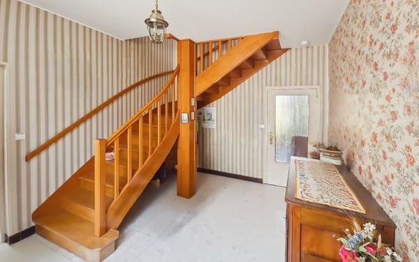Maison à vendre    5 pièces •  Angerville