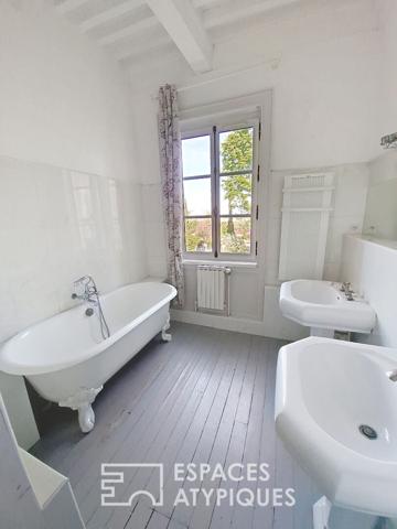 Maison de Maître sur les hauteurs de VERNAISON