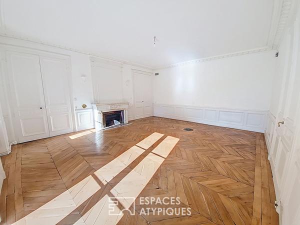 Maison de Maître sur les hauteurs de VERNAISON