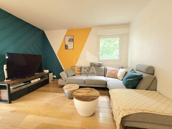 PAU  - LOCATION MEUBLEE - Merveilleux T3 de 81 m², traversant, avec balcon, terrasse et parking.