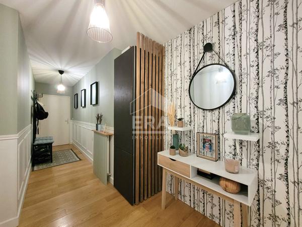 PAU  - LOCATION MEUBLEE - Merveilleux T3 de 81 m², traversant, avec balcon, terrasse et parking.