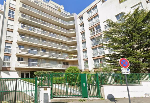 Achat parking / box près de MONTREUIL - 15 500 €