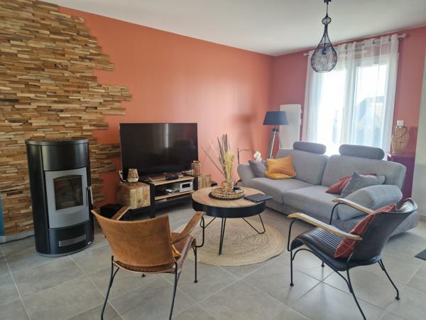 plain pied très récent double garage emplacement idéal