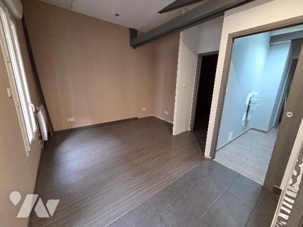 Immeuble à vendre, en exclusivité, TOUL - Centre ville, proche des commerces.