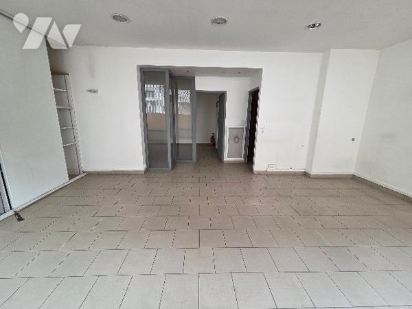 Immeuble à vendre, en exclusivité, TOUL - Centre ville, proche des commerces.