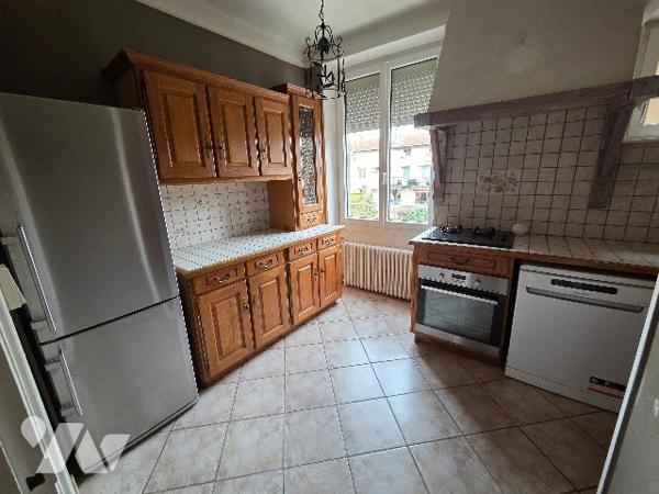 Immeuble à vendre, en exclusivité, TOUL - Centre ville, proche des commerces.