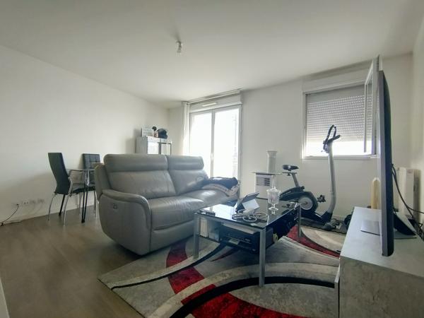 Appartement
         2 pièces
        - 54 m² Exclusivité 159 000 € *
