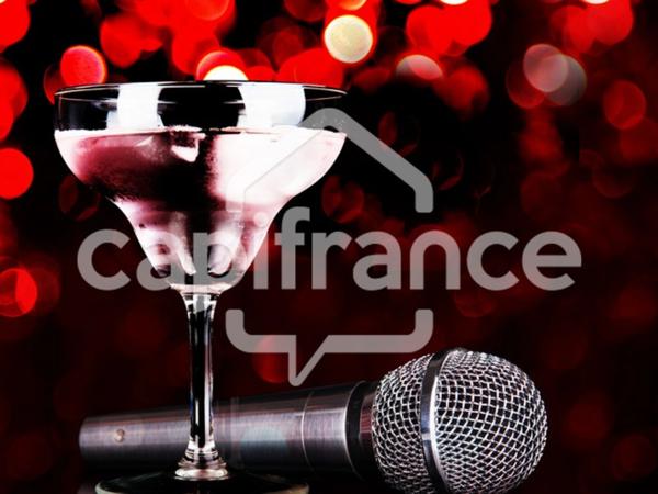 À VENDRE – BAR MUSICAL & RESTAURATION – LICENCE IV – VIEUX-PORT DE LA ROCHELLE