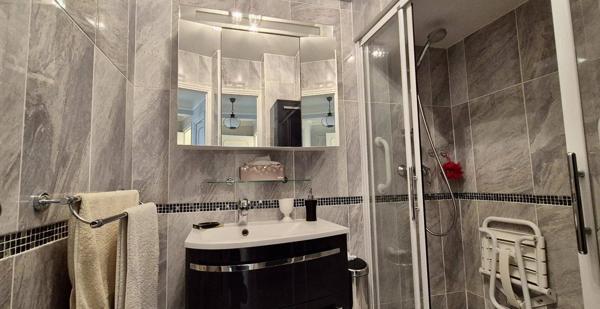 Appartement 3 pièces en rez-de-jardin - Le Cannet