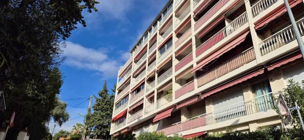 Appartement 3 pièces en rez-de-jardin - Le Cannet