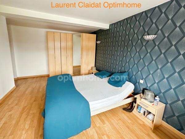 SAINT-QUENTIN – MAISON ENV.160 M2 – 3 CHAMBRES – COUR 280 M² – TERRASSE PLEIN SUD – 3 GARAGES