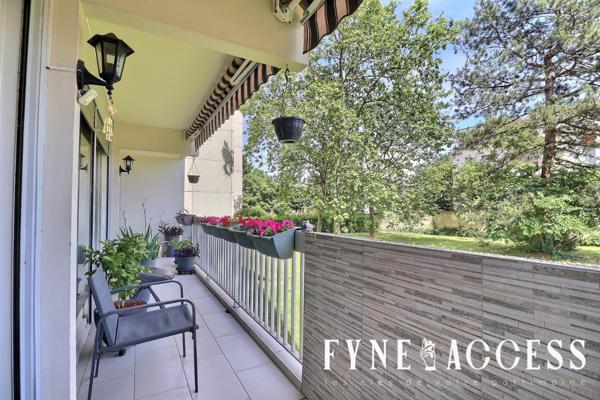 LYON 8 - SECTEUR PARILLY - T4 - BALCON - PARKING PRIVATIF - CAVE - RESIDENCE DE STANDING SÉCURISÉE - PROCHE TRAMWAY - BUS - METRO - GARE - A6 - A7 - ROCADE EST , Lyon