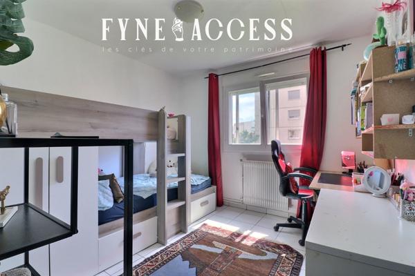 LYON 8 - SECTEUR PARILLY - T4 - BALCON - PARKING PRIVATIF - CAVE - RESIDENCE DE STANDING SÉCURISÉE - PROCHE TRAMWAY - BUS - METRO - GARE - A6 - A7 - ROCADE EST , Lyon