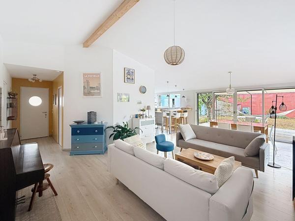 MAISON OSSATURE BOIS avec 5 chambres – DPE A – Terrasse et jardin et dépendance