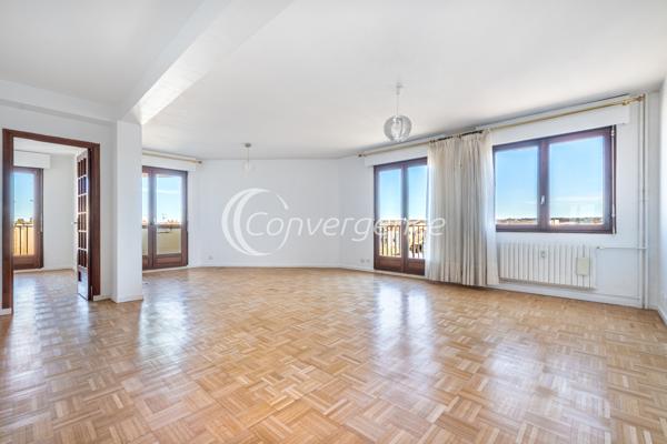 Appartement
                                                                                                                                                                                                                                                                                                                        4 pièce(s)                                                                                                                                                                                                          3 chambre(s)                                                                                                                                                                                                          110.25  m²