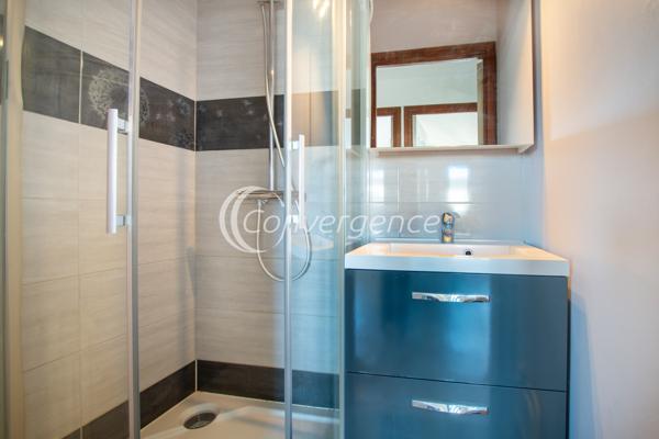 Appartement
                                                                                                                                                                                                                                                                                                                        4 pièce(s)                                                                                                                                                                                                          3 chambre(s)                                                                                                                                                                                                          110.25  m²