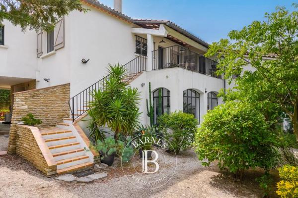 Sanary-sur-Mer, Maison 5 Chambres -  296 m² à vendre