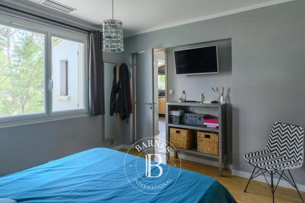 Sanary-sur-Mer, Maison 5 Chambres -  296 m² à vendre