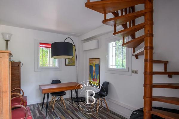 Sanary-sur-Mer, Maison 5 Chambres -  296 m² à vendre