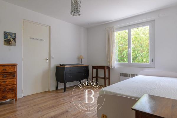 Sanary-sur-Mer, Maison 5 Chambres -  296 m² à vendre