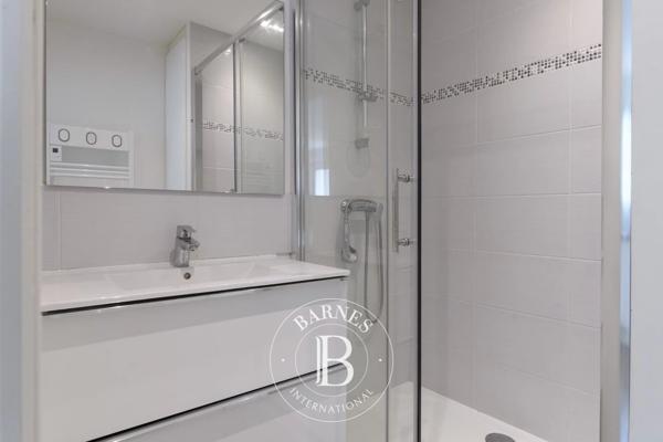 Sanary-sur-Mer, Maison 5 Chambres -  296 m² à vendre