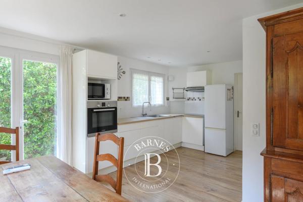 Sanary-sur-Mer, Maison 5 Chambres -  296 m² à vendre