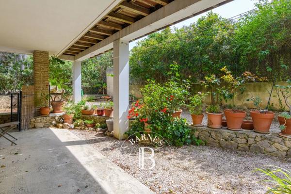 Sanary-sur-Mer, Maison 5 Chambres -  296 m² à vendre
