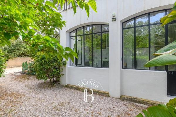 Sanary-sur-Mer, Maison 5 Chambres -  296 m² à vendre