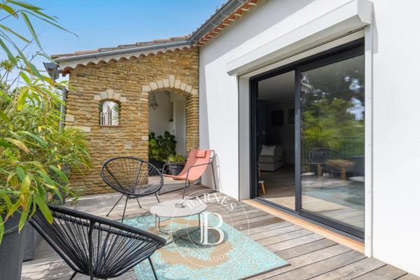 Sanary-sur-Mer, Maison 5 Chambres -  296 m² à vendre