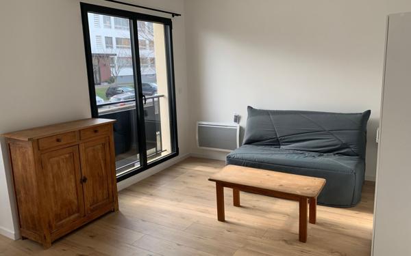 Appartement à louer    1 pièce • 24,65 m2 Palaiseau