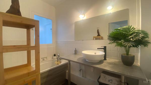 À vendre Appartement T4 avec balcon, vue mer, quartier du Golf