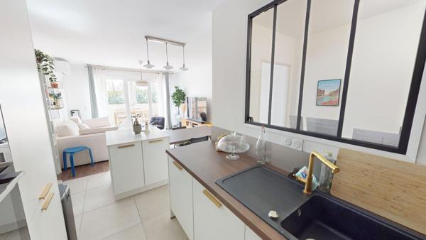 Gréasque - Appartement 3 pièce(s) - 64.7 m2 - Terrasse - Double Garage