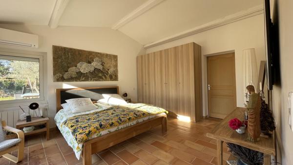 Cotignac (83570) Cotignac, à vendre grande propriété 4/5 chambres, 5022m² de terrain, piscine et oliviers...