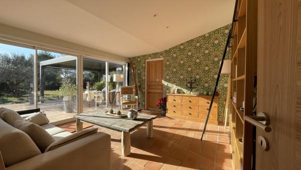 Cotignac (83570) Cotignac, à vendre grande propriété 4/5 chambres, 5022m² de terrain, piscine et oliviers...