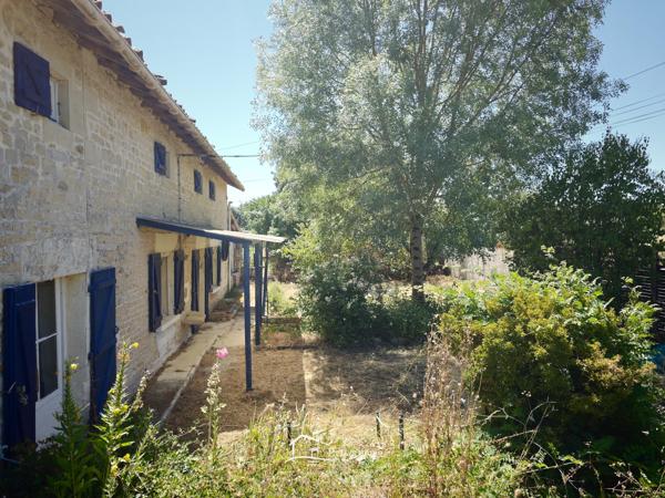 MAISON EN PIERRES Chey (79120)