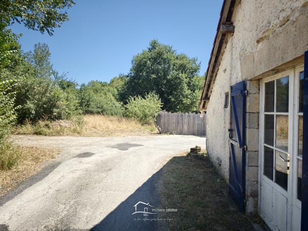 MAISON EN PIERRES Chey (79120)