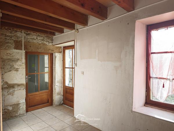 MAISON EN PIERRES Chey (79120)