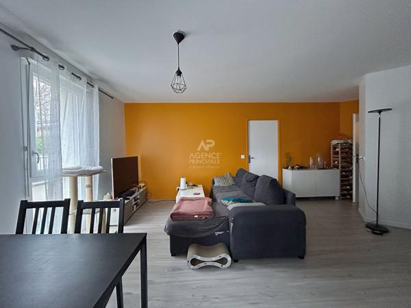 Appartement Poissy 2 pièce(s) Loyer 900 €/mois charges comprises **  - Référence  9103