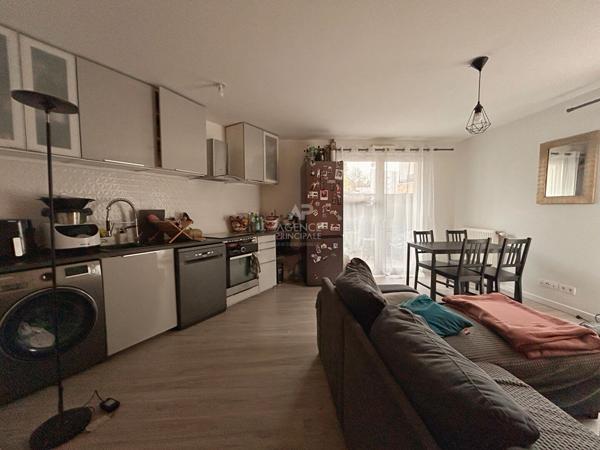 Appartement Poissy 2 pièce(s) Loyer 900 €/mois charges comprises **  - Référence  9103