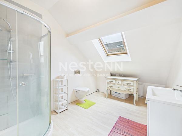 Aurillac, proche rue des Carmes, à Vendre Immeuble 4 appartements, avec garage et jardin.