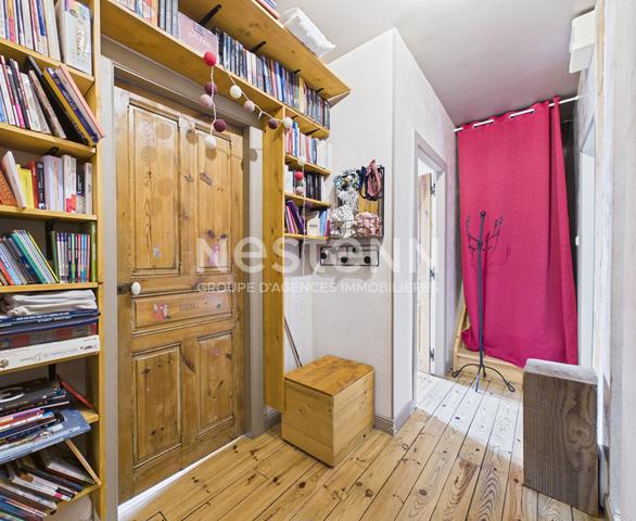 Aurillac, proche rue des Carmes, à Vendre Immeuble 4 appartements, avec garage et jardin.