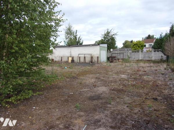 Terrain à bâtir - 622 m² - 15.8 m de façade