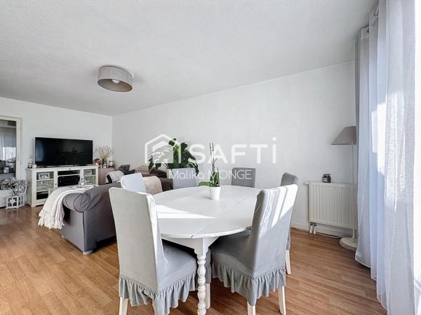 Faibles charges de copropriété, résidence calme.