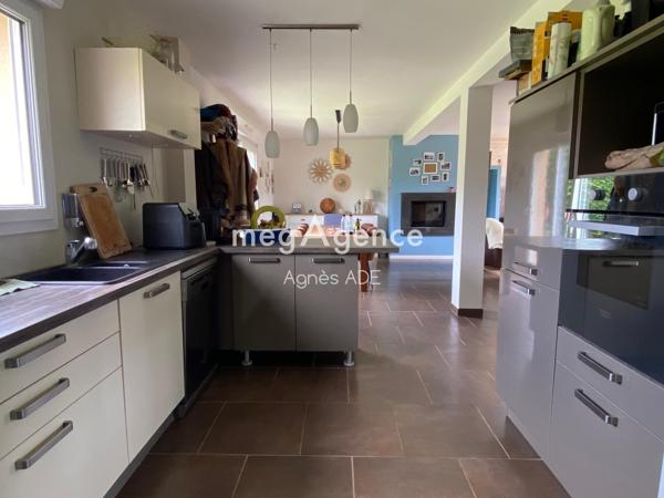 Maison à HELLEVILLE, 50340 - 4 pièces 102m²