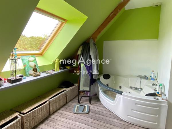 Maison à HELLEVILLE, 50340 - 4 pièces 102m²