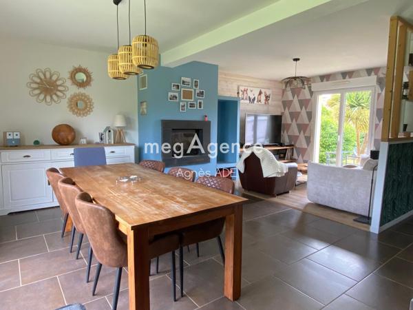 Maison à HELLEVILLE, 50340 - 4 pièces 102m²